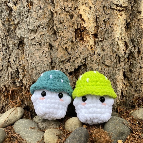 Chonky Mushroom Boi - Picture 3 of 8